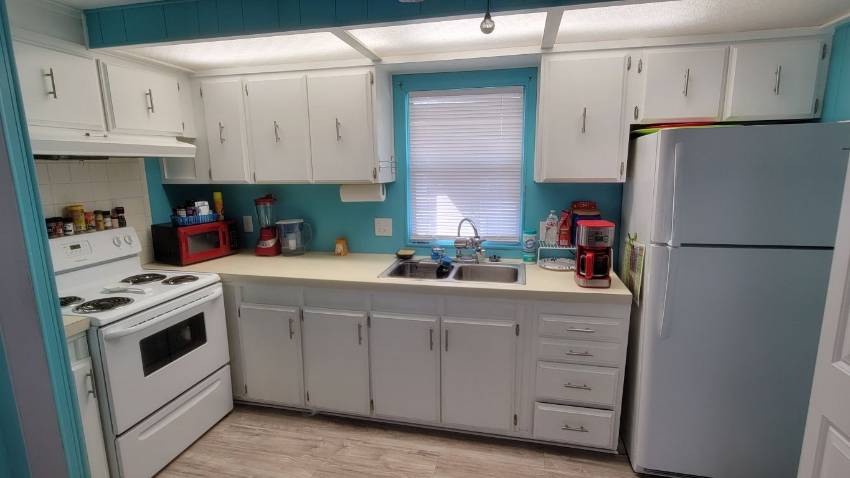 205 Rainbow Lane West a Dundee, FL Mobile or Manufactured Home for Sale